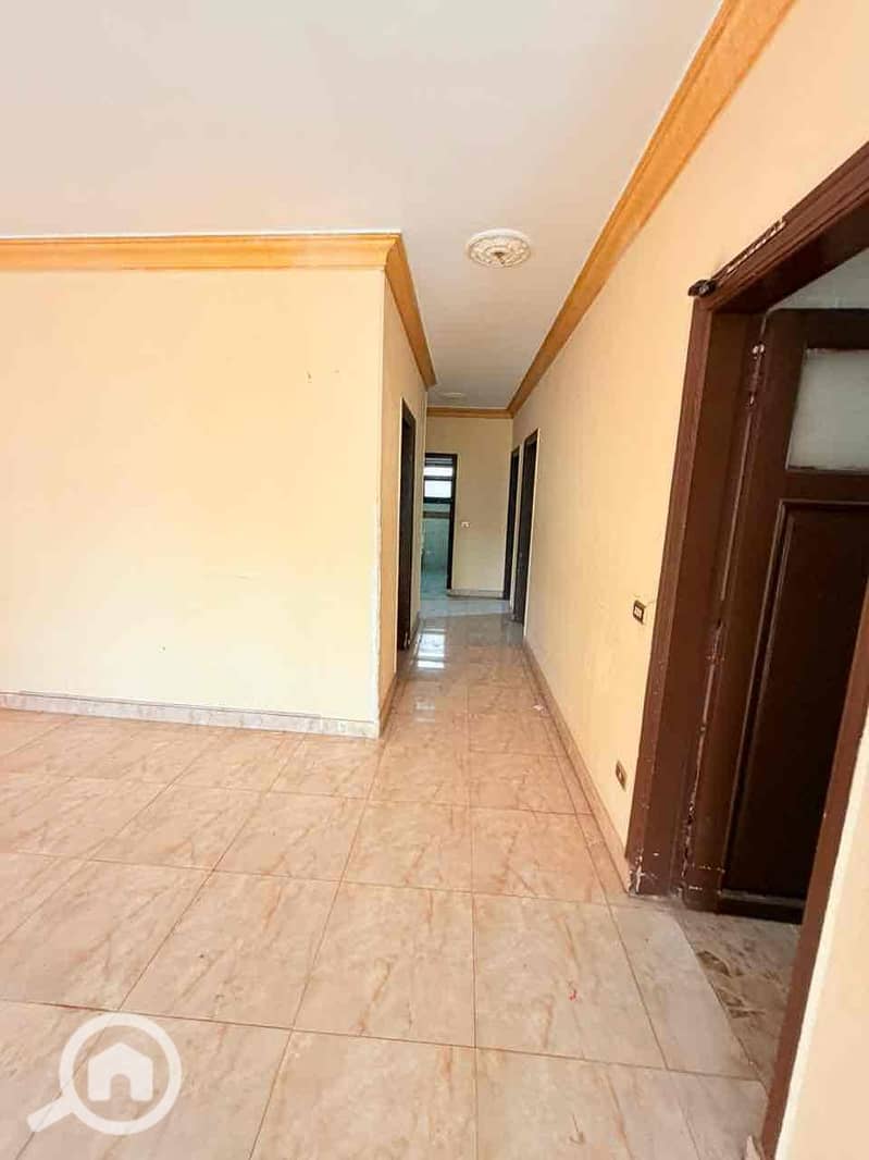 10 3c90d264-1f50-4c56-8685-5c178536ee4c. jpg