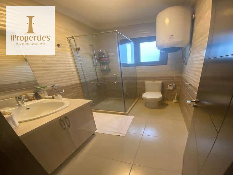 4 6c63c0cd-fef1-4645-b323-f1ef5da624fa. jpeg