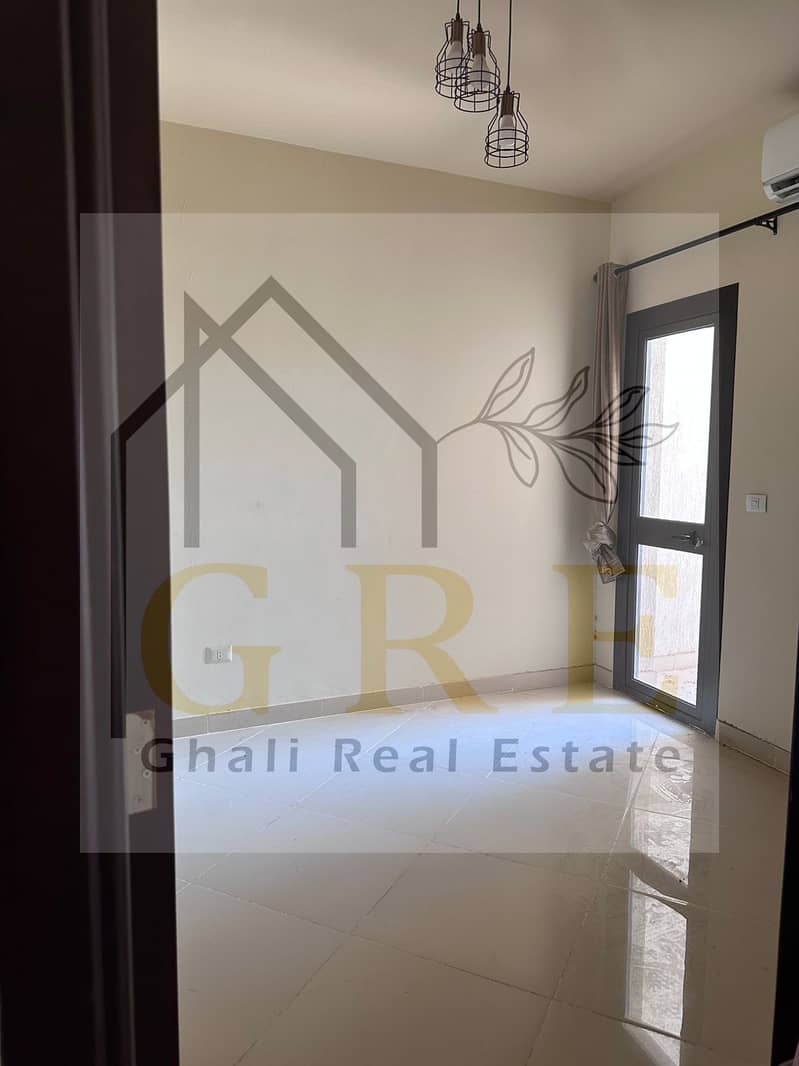 5 e2bcf64c-4708-4966-9b6e-7cfa918e4e9d. jpg