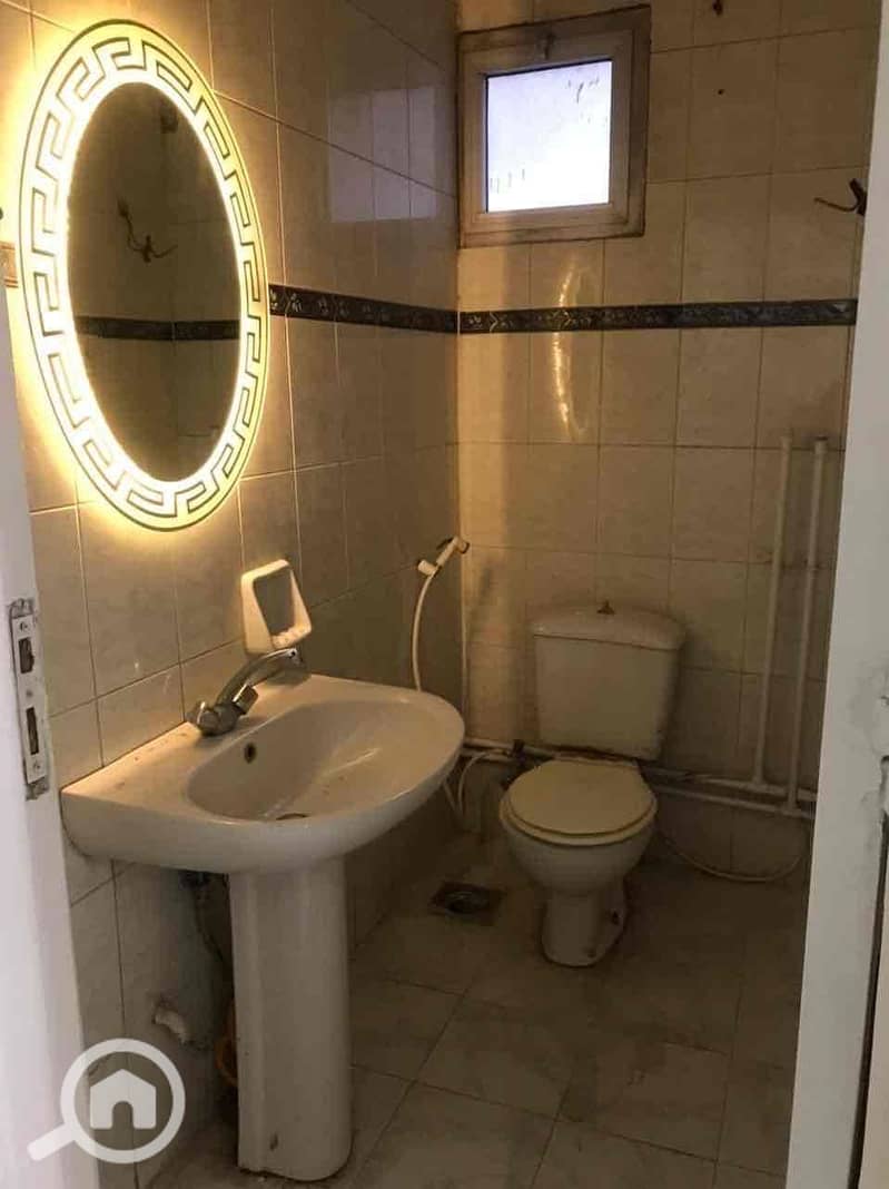 10 ed024af0-c84d-4a26-88e6-320e2fd6f160. jpg