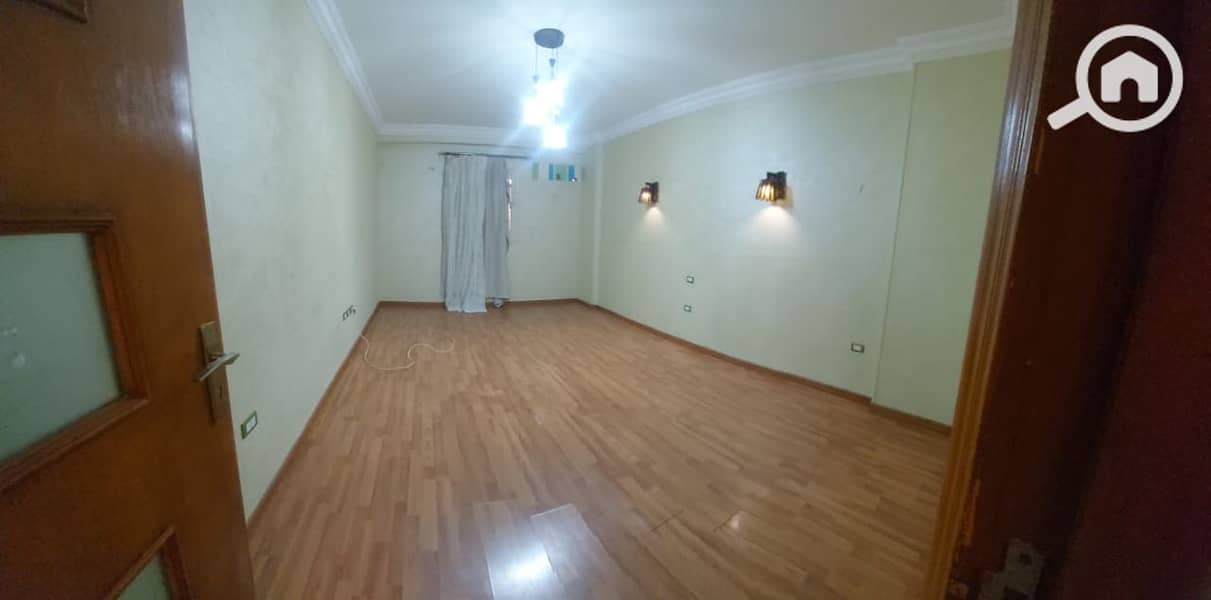 2 410e77ed-b11e-4f37-9028-fceb5073b81d. jpeg