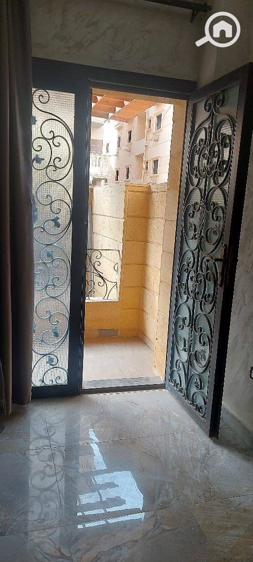 12 0a85868b-8dd1-44b7-b938-9c0097864af2. jpeg