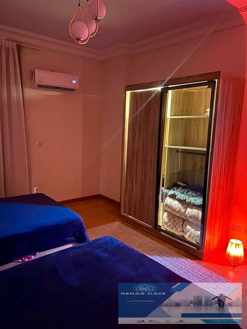 8 972a8fdb-5bdc-408f-8137-c00f05522d05. jpg