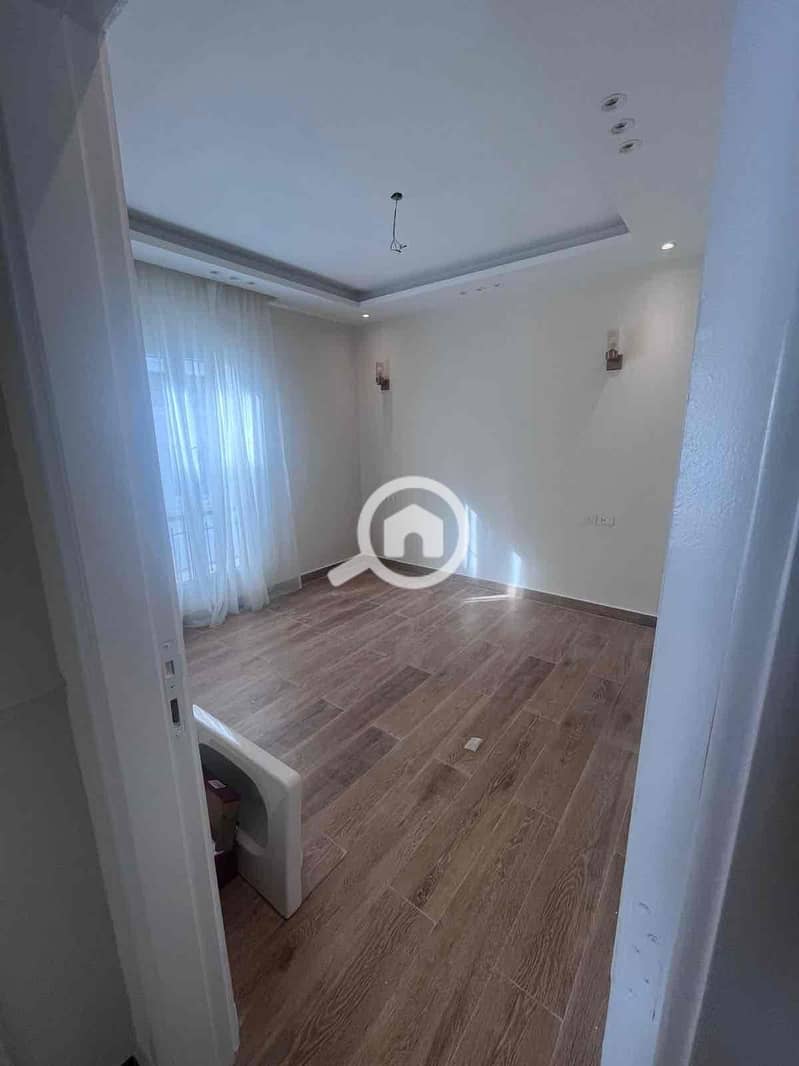 14 a86951bd-2413-4226-b9e8-625553e4b052. jpg