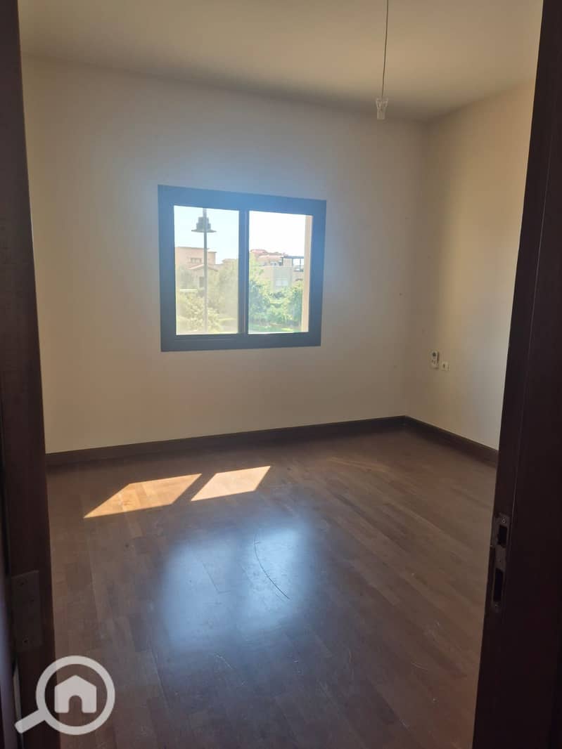 10 WhatsApp Image 2026-01-22 at 15.58. 22 (2). jpeg