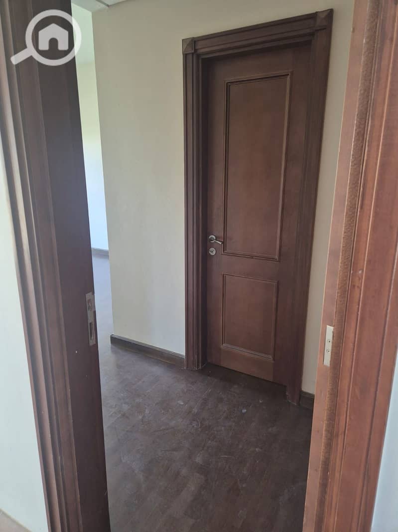 30 WhatsApp Image 2026-01-22 at 15.58. 24 (3). jpeg