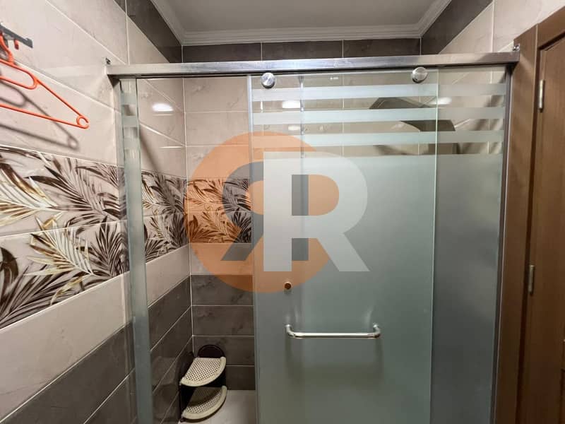 7 eeb3b127-868f-4c74-8adc-8c387b012325. jpg