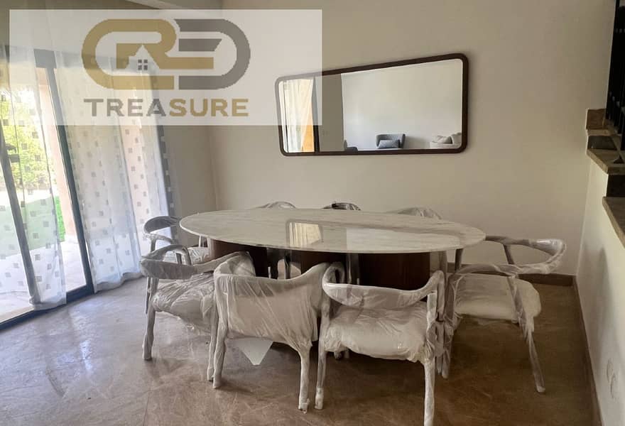 8 2b5da0b3-4148-4e85-a621-08a814c0fe59. jpg