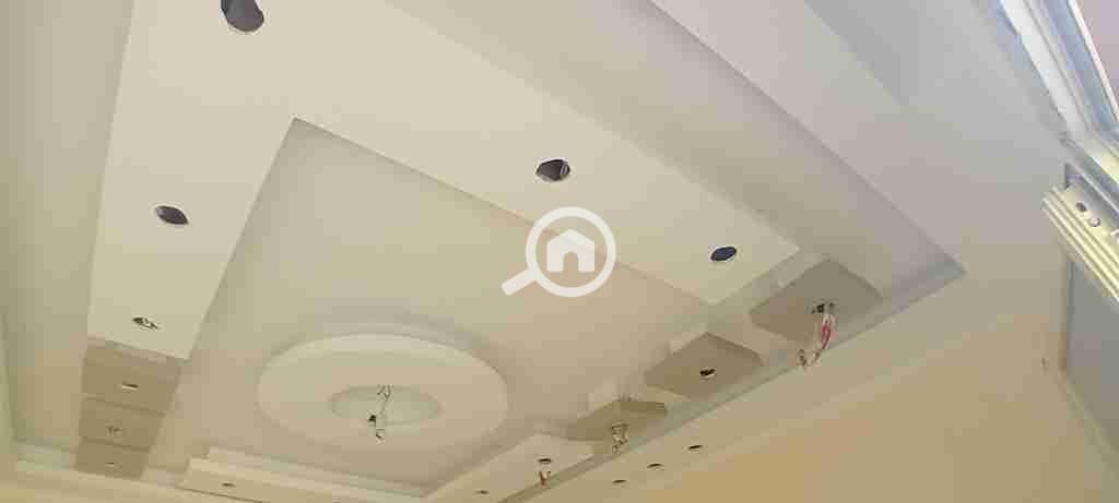 1000180025. jpg 1000180025. jpg