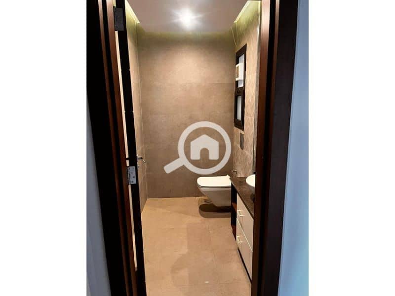 10 a467bd47-ae91-49be-b739-f8864fecf11c. jpg