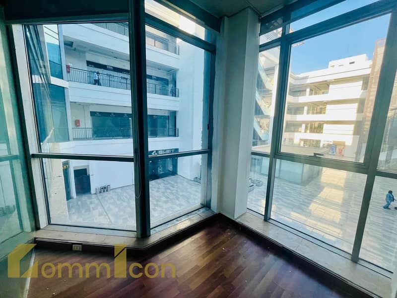 3 WhatsApp Image 2025-11-27 at 17.36. 53_0f12214a. jpg