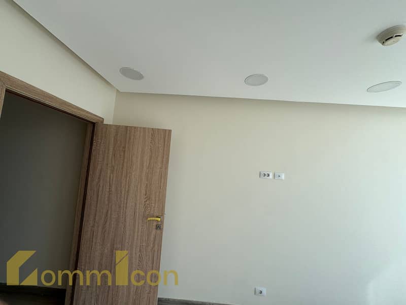 6 WhatsApp Image 2025-10-05 at 12.48. 27 PM (1). jpeg