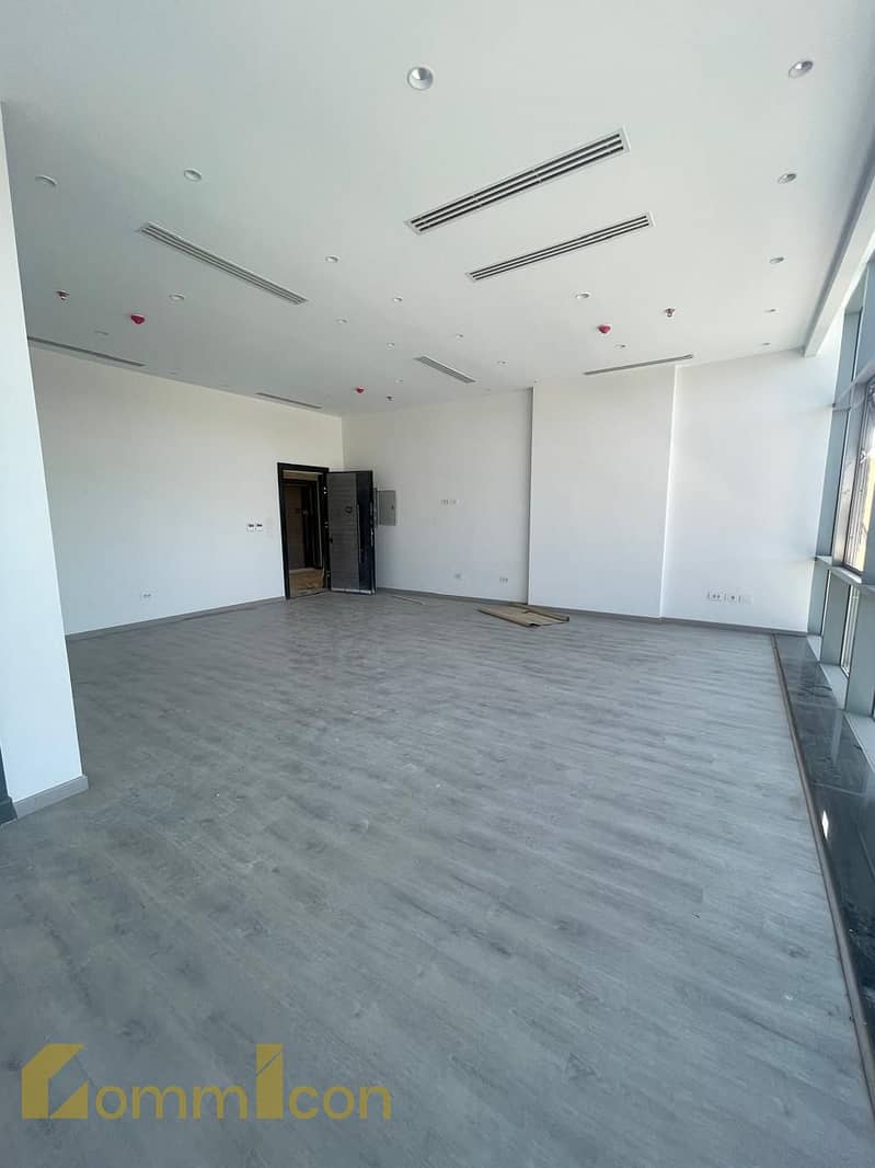 4 WhatsApp Image 2025-11-27 at 15.57. 17_bb320ff6. jpg