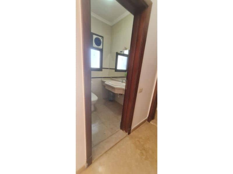 11 c3b0e17b-b1ef-4f8c-b018-2ec8b86d894e. jpg