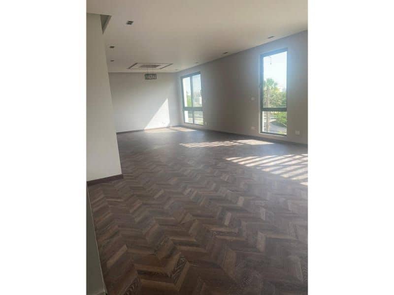 2 a78ca78a-661d-4212-9bff-0498e6e5c597. jpg