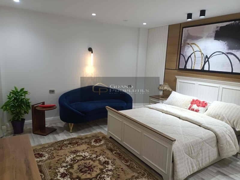 10 5627da33-4b6e-43b3-b1a5-ceb36d144107. jpg