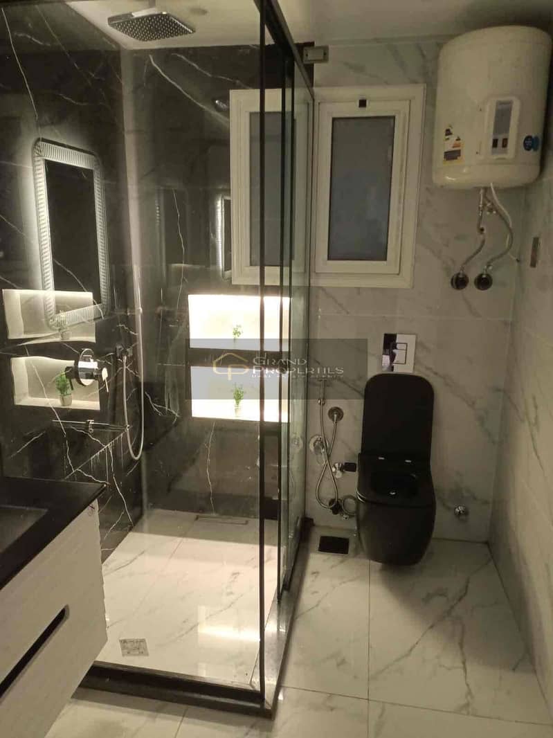 12 695b91c9-2475-4f25-9b19-8d37e25a60cf. jpg