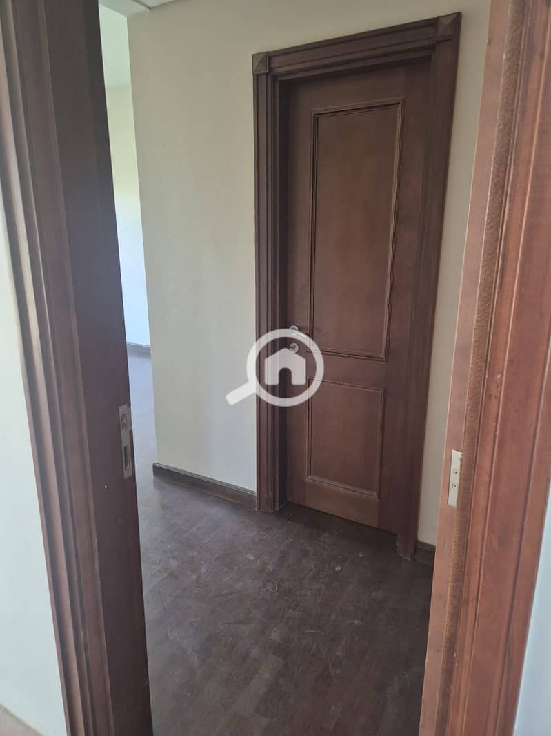 29 WhatsApp Image 2026-01-22 at 15.58. 24 (3). jpeg