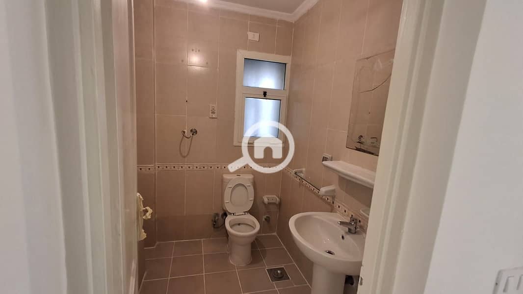 9 4fa4db58-14a4-4328-a71c-6f38fcfbfde1. jpg