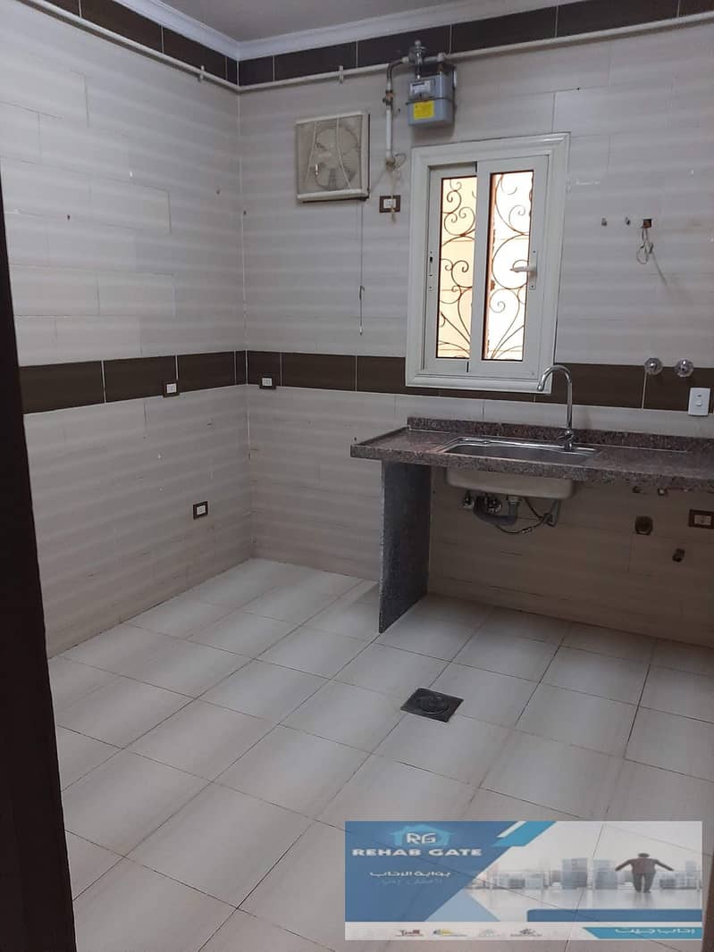 10 08ac8b9d-2e38-4ee3-90e1-1973d258be02. jpg