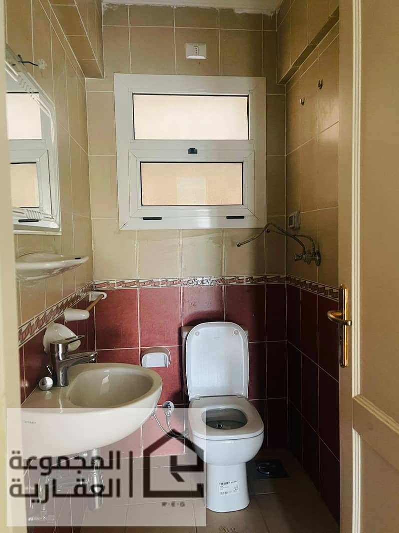 8 8b7fc842-d365-4f40-a850-efd059c415d7. jpg