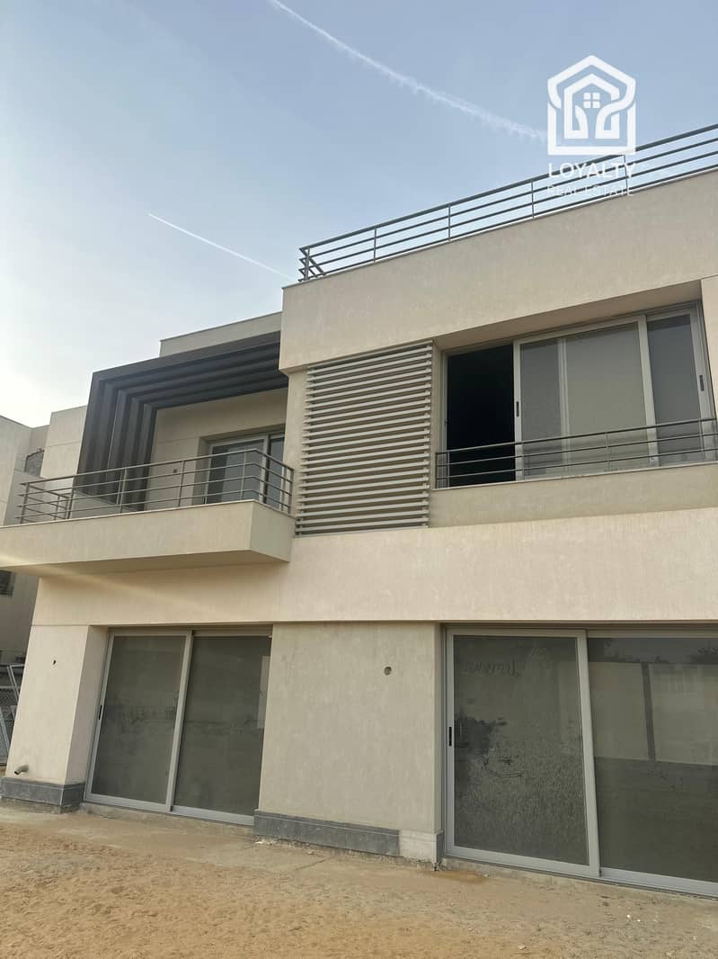 10 98235dbf-1582-45e6-9000-81f315e09c97. jpeg