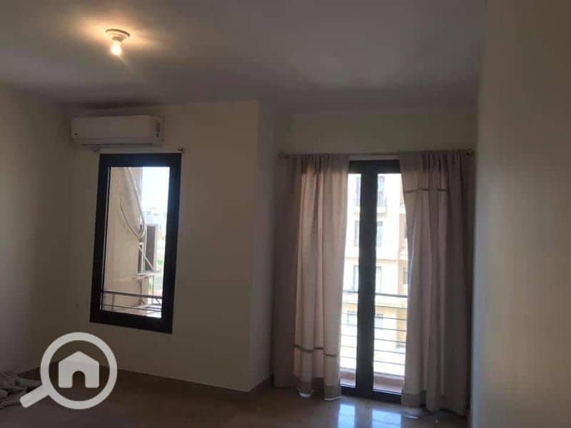 2 d269ddec-d6cc-4c59-84ba-21636b8f9ffe. jpg