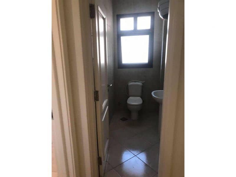 10 7d0ba702-44f8-4dec-8681-50028f470f85. jpg