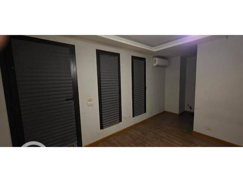 3 419ff889-e013-4869-97ca-dbf619f747b9. jpg