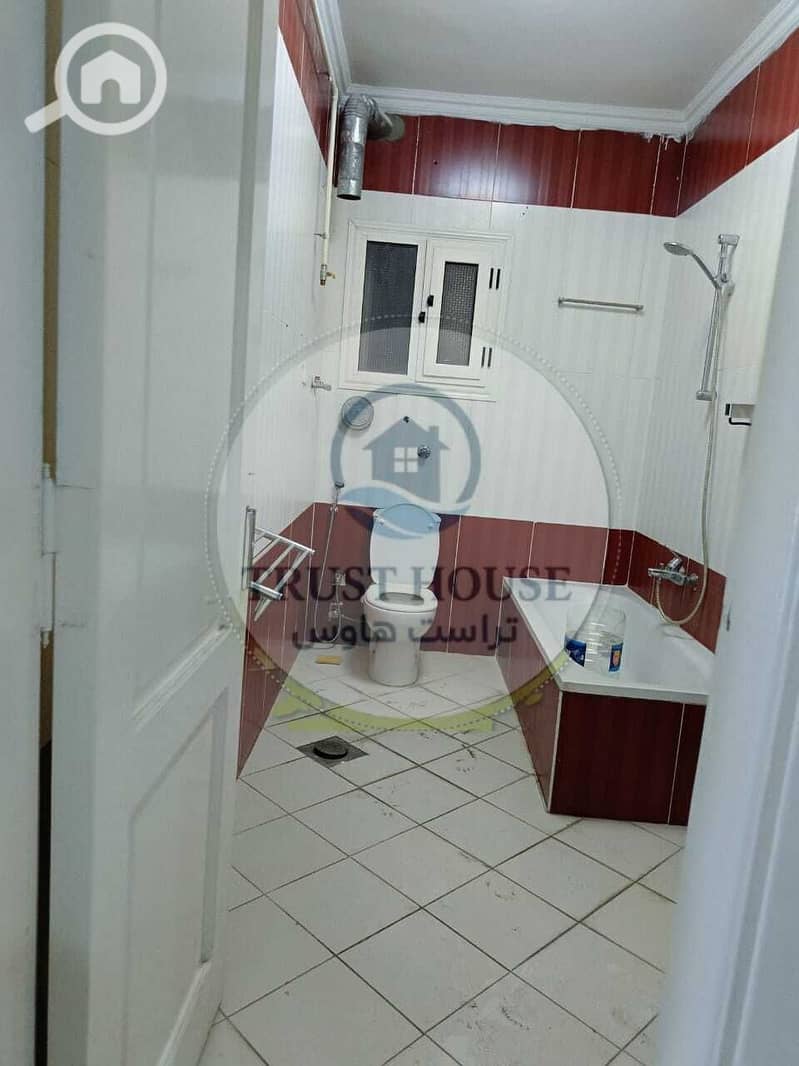 2 WhatsApp Image 2025-10-03 at 16.03. 37 (1). jpeg