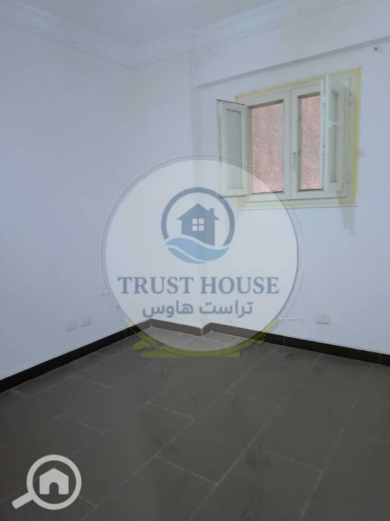 3 WhatsApp Image 2025-10-03 at 16.03. 38 (1). jpeg