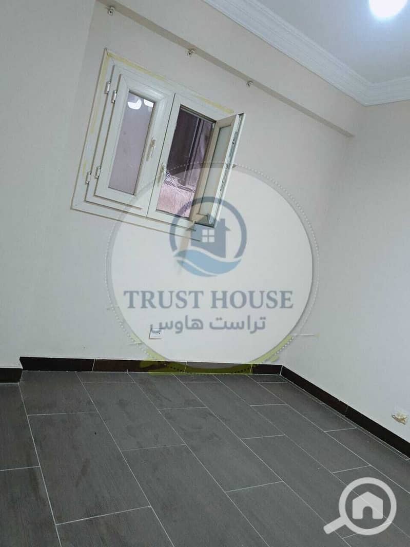 4 WhatsApp Image 2025-10-03 at 16.03. 38 (2). jpeg