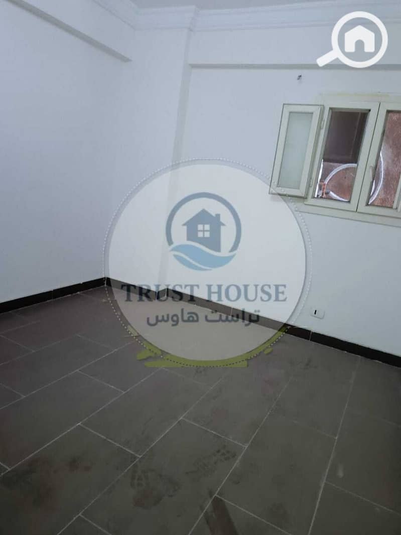 6 WhatsApp Image 2025-10-03 at 16.03. 39 (1). jpeg