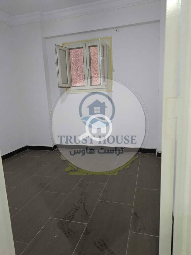 10 WhatsApp Image 2025-10-03 at 16.03. 40 (3). jpeg