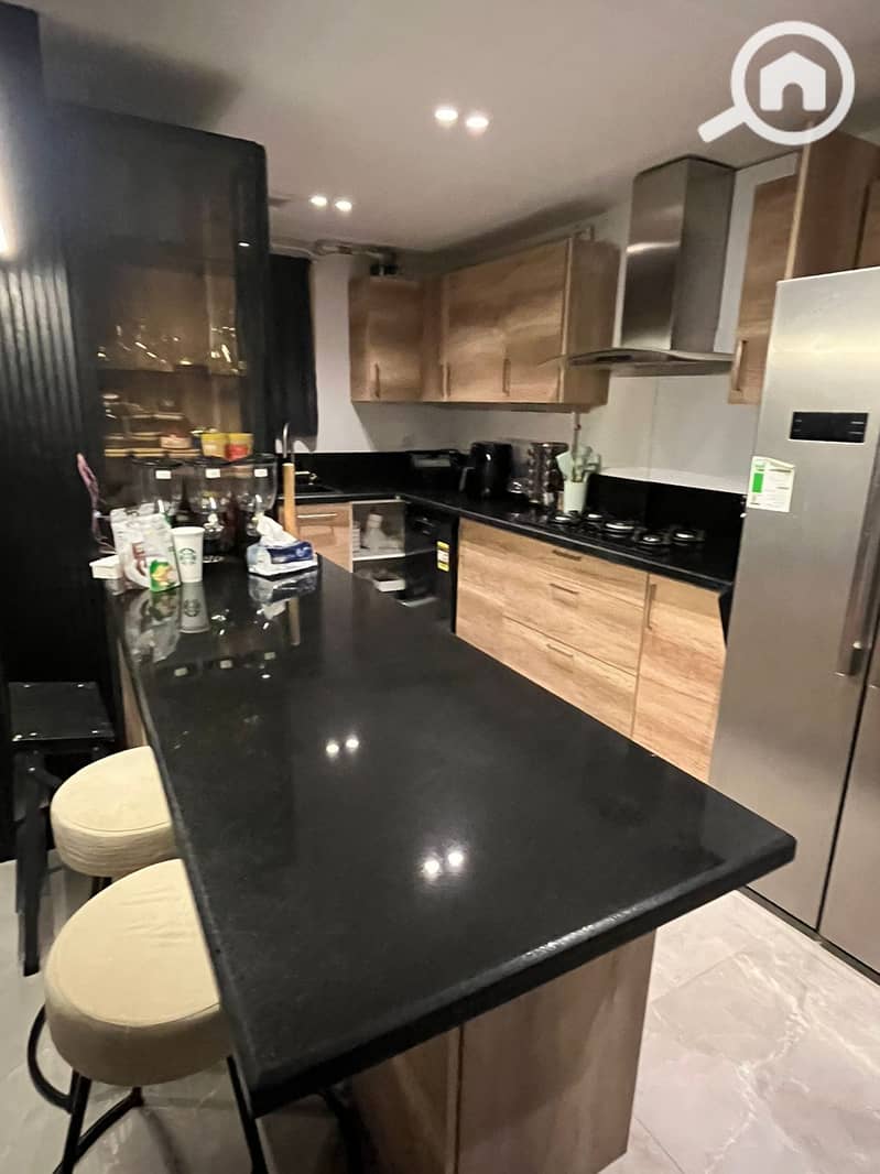 4 7e5cdf35-c6fa-4e9d-9f06-426eaa898231. jpg