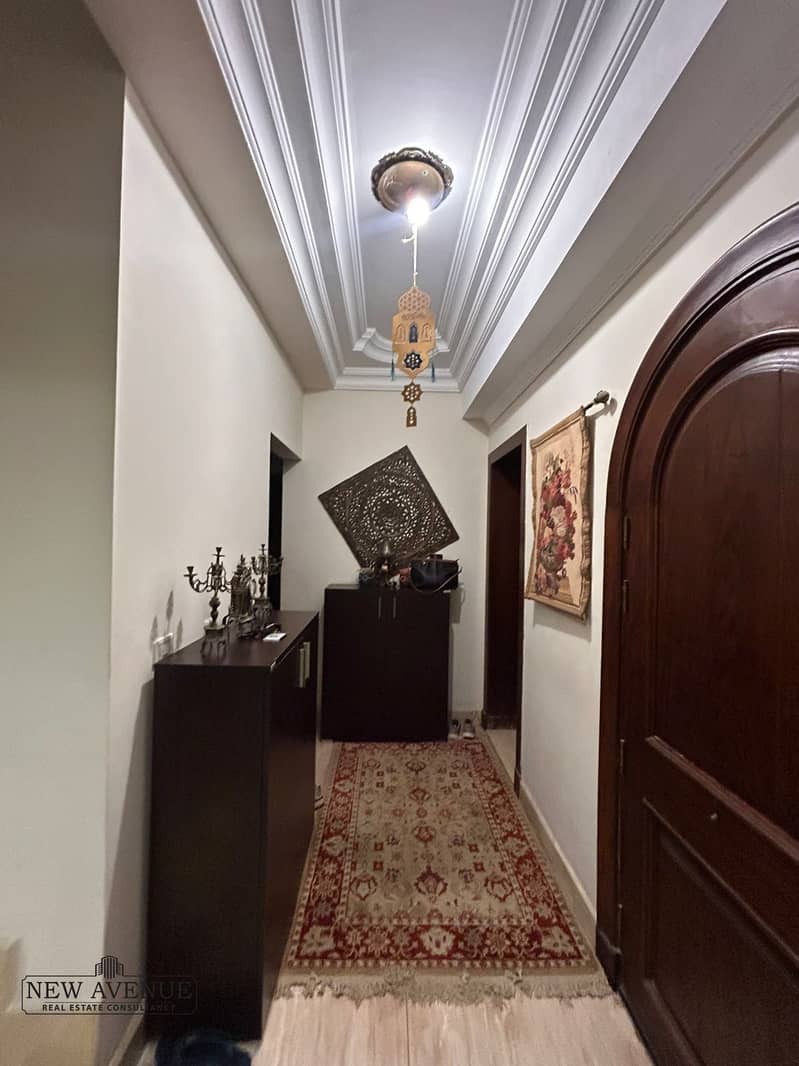 5 1e8575f2-21ab-48fc-a114-4da76afe958a. jpg