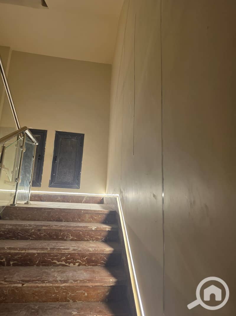 6 50cba4fc-2d1b-4ff1-8ec0-a6dc2643674c. jpg