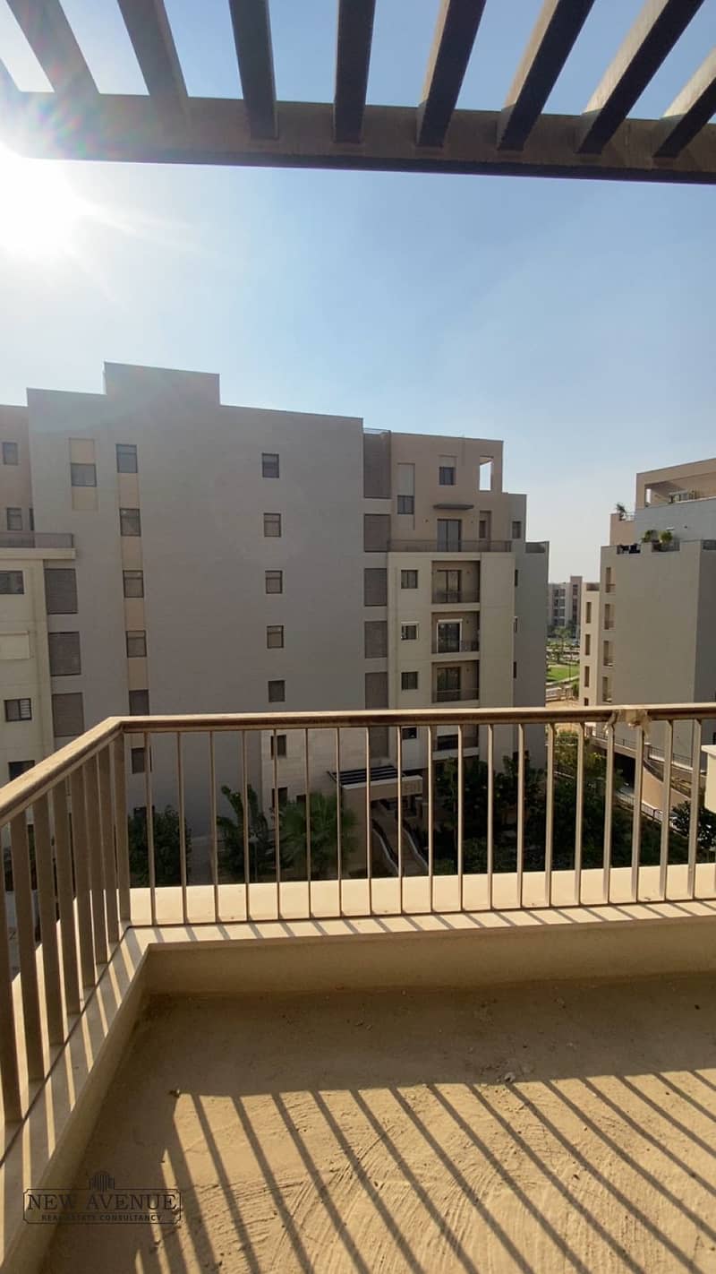 2 f18df712-d297-43b5-b2cf-3871aa75d233. jpg