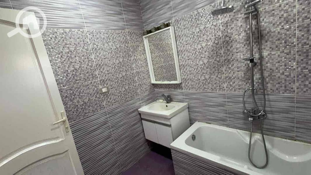 17 bc01d8c9-f772-4338-8bed-1eeca85dae44. jpg