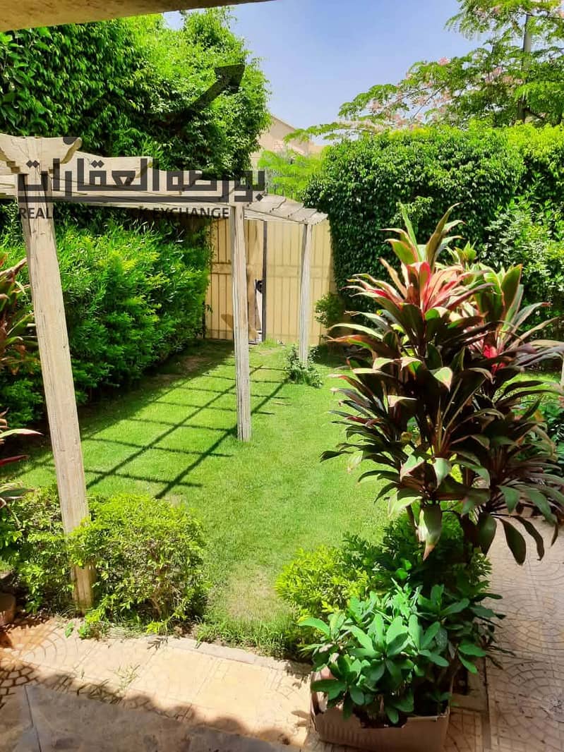 17 e363ea14-91f9-470b-a1cf-0c4c39cfd337. jpg