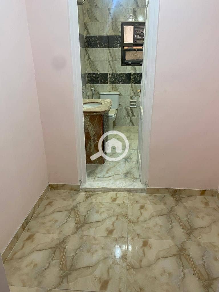 4 084bb302-a944-418b-9132-872add35a3e8. jpg