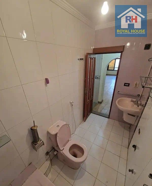 6 161589913-800x600. jpg