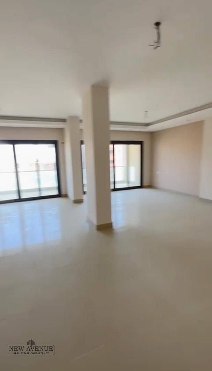 3 69960f58-8fb7-4528-ae63-8df2a541d750. jpg