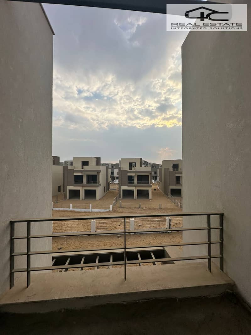 9 WhatsApp Image 2025-02-13 at 11.53. 39 PM (2). jpeg