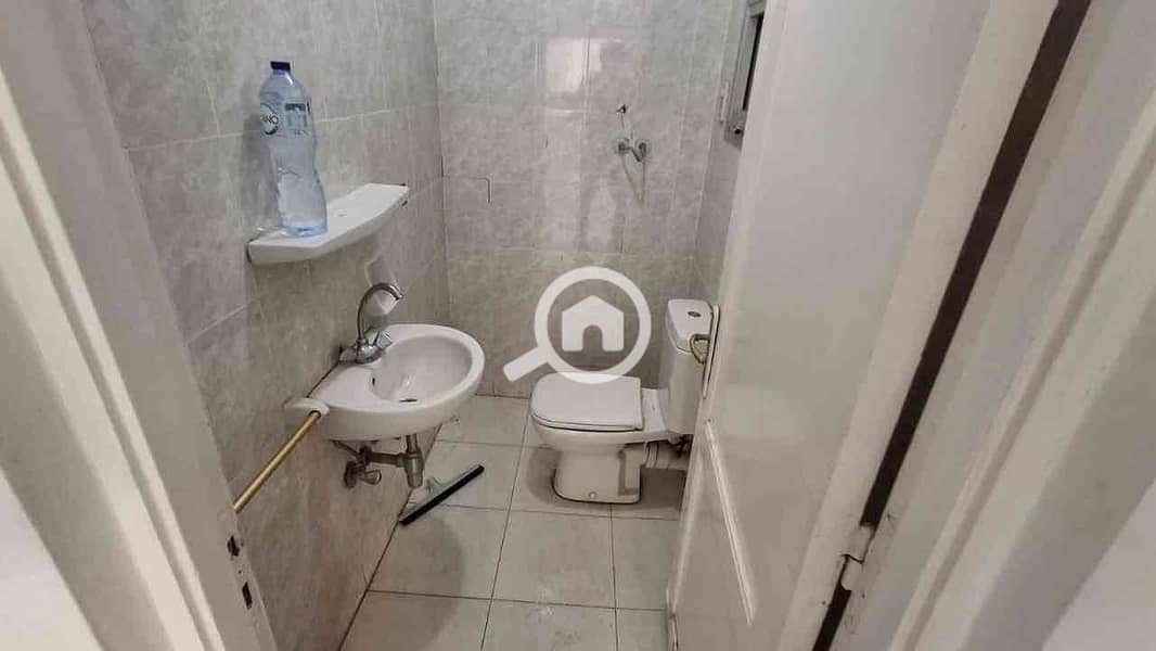 10 433db20d-8106-49cc-85a7-243924532877. jpg