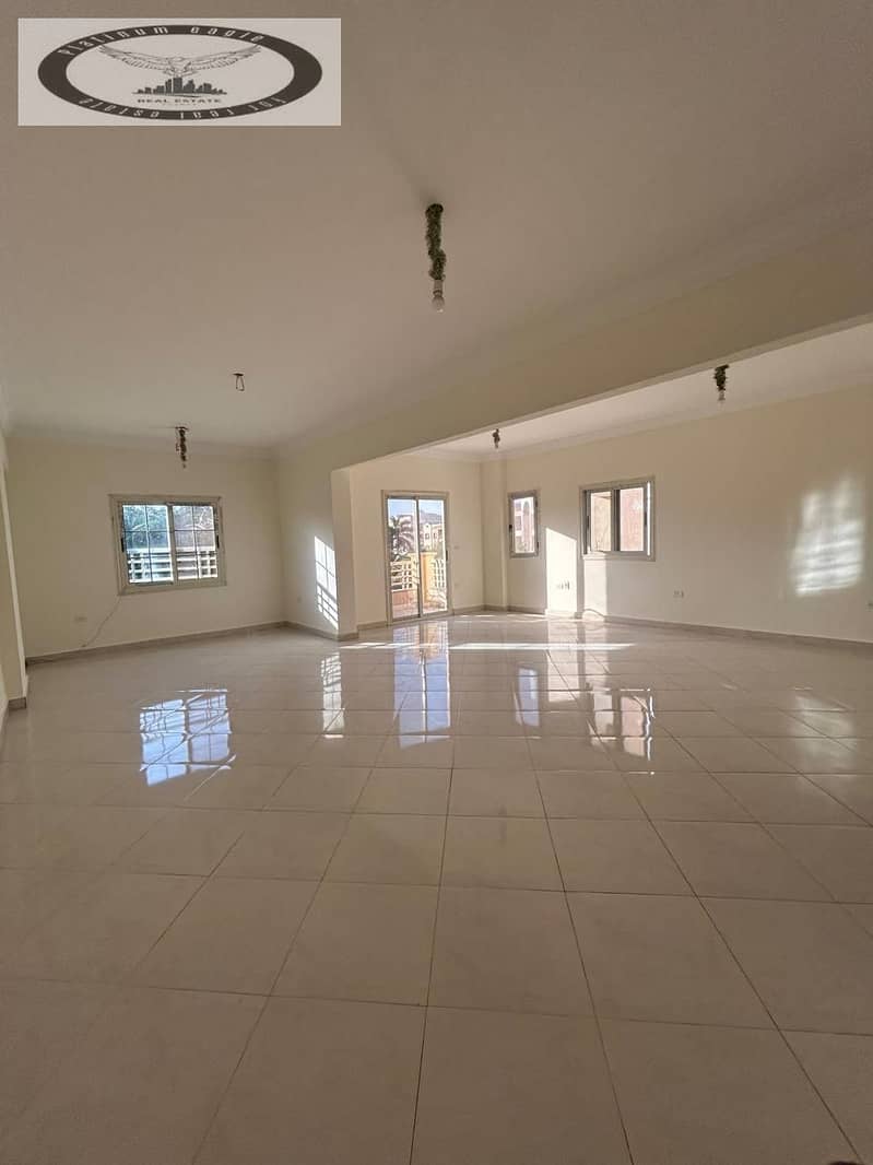 4 b080378a-763b-4b14-9e32-6996c0c61d8b. jpg