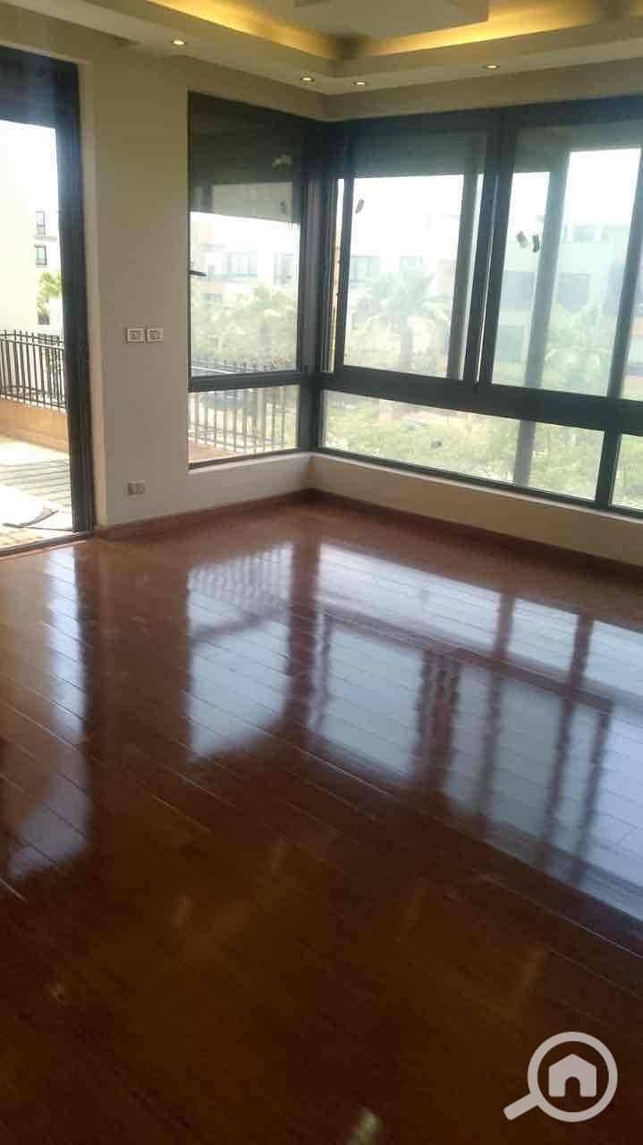 5 4e0e0ebc-21f5-4b92-823b-bb5b9470c641. jpg