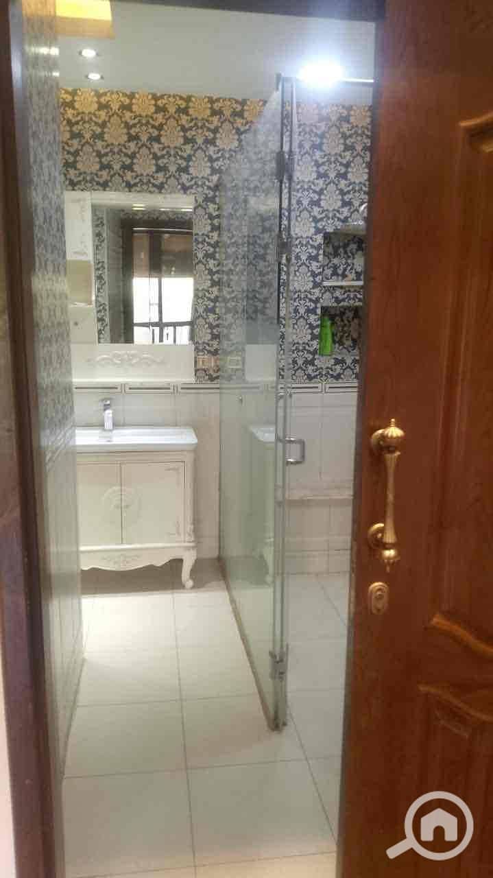 10 eb334315-ba9d-42d9-a13d-f958f65b2904. jpg