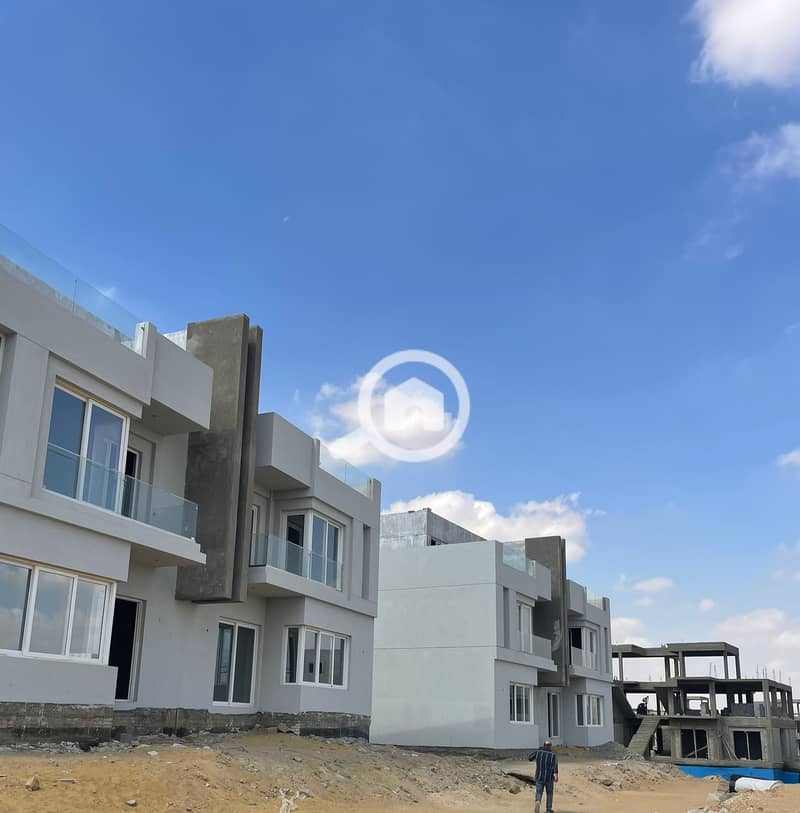 4 WhatsApp Image 2025-10-20 at 13.34. 13_0bb8ae79. jpg