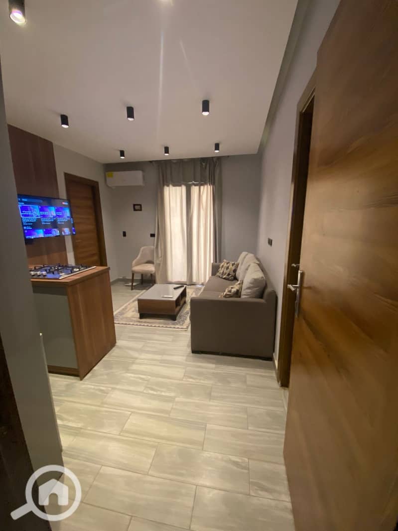 9 b05bdee0-2035-4b21-b0f5-4a92545f5a90. jpeg